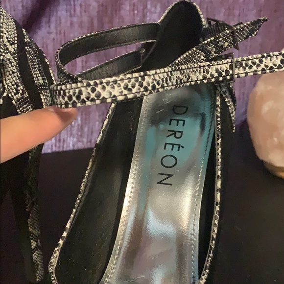 Heels - Picture 2 of 4